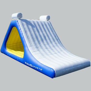 equipamento de diversão aquática escorregador 1