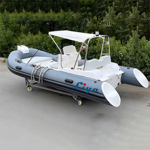 barco inflável com motor de popa 1