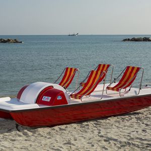 barco a pedais de 5 lugares