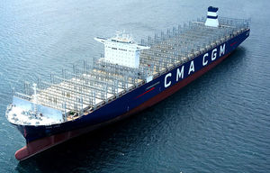 navio de carga porta-contêineres