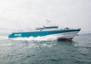 ferry de passageiros barcaça de transporte 1