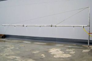 sistema de pulverização com braço / de dispersante / montado sobre barco / para derramamento de óleo