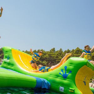 equipamento de diversão aquática escorregador / inflável