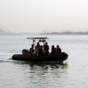 barco profissional barco-patrulha 1