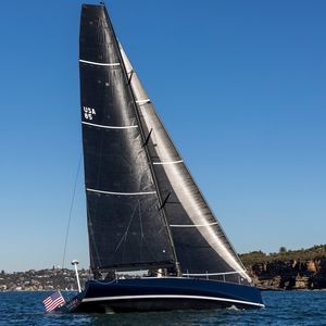 iate à vela de cruzeiro e regata