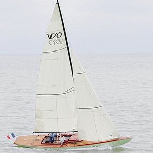 veleiro tradicional / daysailer / de popa aberta / em madeira