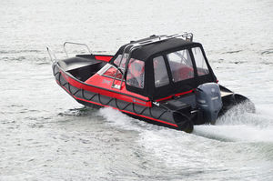 barco inflável com motor de popa 1