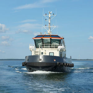barco profissional rebocador