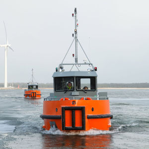 barco profissional rebocador