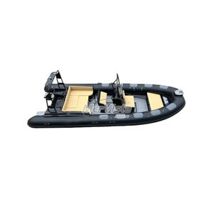 barco inflável com motor de popa 1