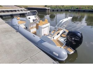 barco profissional barco-patrulha 1