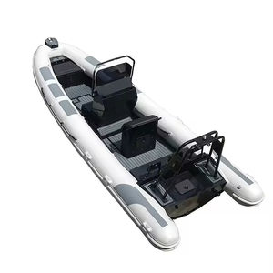 barco inflável com motor de popa 1