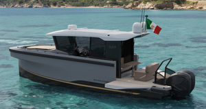 lancha Express Cruiser com motor de popa