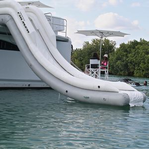 equipamento de diversão aquática escorregador / para iate