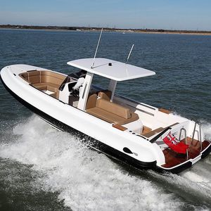 barco inflável hidrojato / semirrígido / com console central / bote auxiliar para iate