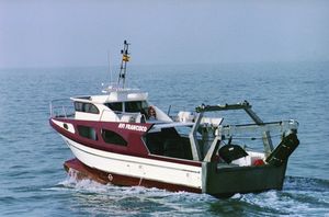 barco profissional barco de pesca profissional