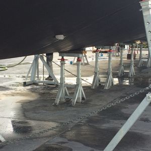 cavalete de apoio para barco a motor