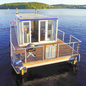 barco-casa catamarã / com motor de popa / máx. 4 pessoas