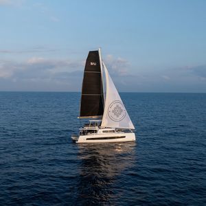 iate à vela catamarã
