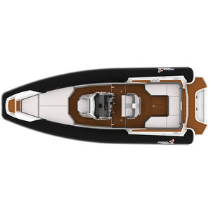 barco inflável com motor de popa