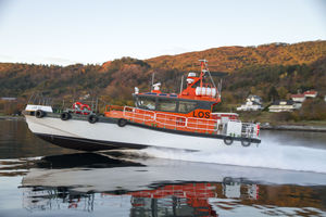 barco para transporte de pilotos