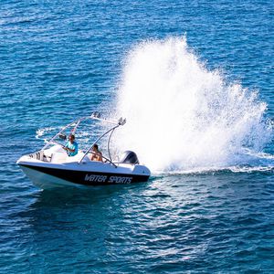 lancha de proa aberta com motor de popa / bowrider / de wakeboard / para esqui aquático