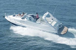 lancha Express Cruiser com motor de centro / open / esportiva