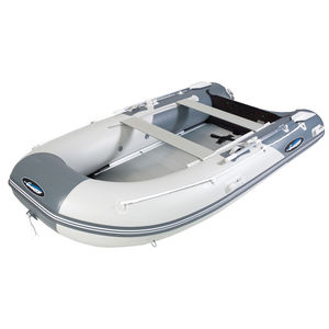 barco inflável com motor de popa 1