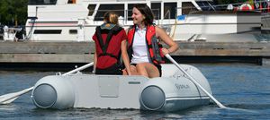 barco inflável com motor de popa 1