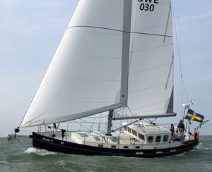 veleiro de cruzeiro / com cockpit fechado / gurupés