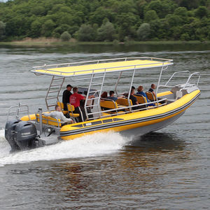 barco inflável com motor de popa / bimotor / semirrígido / com console central