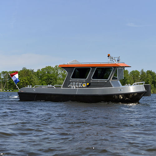 Barco profissional barco de trabalho - 666 Cabin - Alufleet B.V. - com motor de centro / a diesel / em alumínio