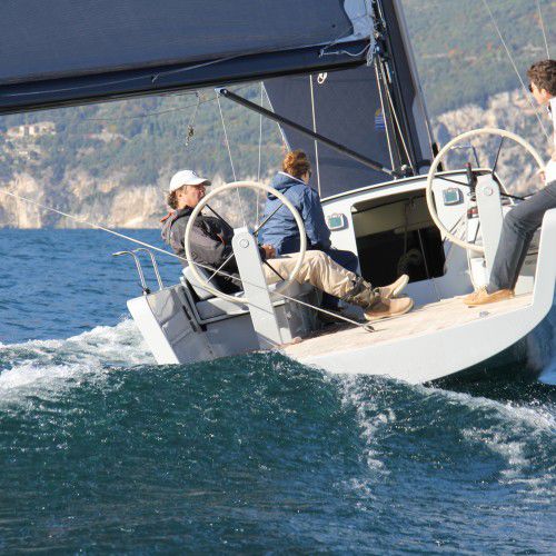 Veleiro de cruzeiro - a33 - A-Yachts GmbH & Co KG - 1 cabine / em fibra de carbono / com gurupés