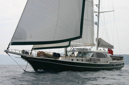 Veleiro 4 cabines - Sailing Nour - EVADNE YACHTS - com cockpit fechado / com gurupés
