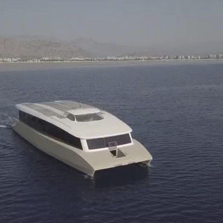 Barco profissional barco de passageiros - 19 mt - ARC Yachts - catamarã / elétrico a energia solar