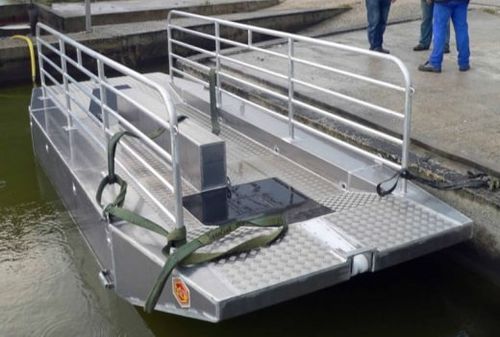 Barco profissional com corrente - Mulot Naval - balsa / com motor de popa / em alumínio