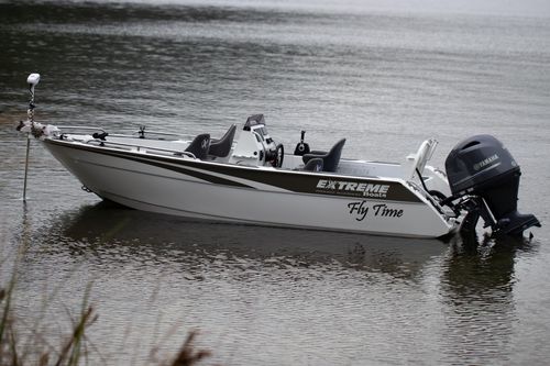Bote com motor de popa - 545 SC - Extreme Boats EU Ltd. - open / com console lateral / de pesca esportiva