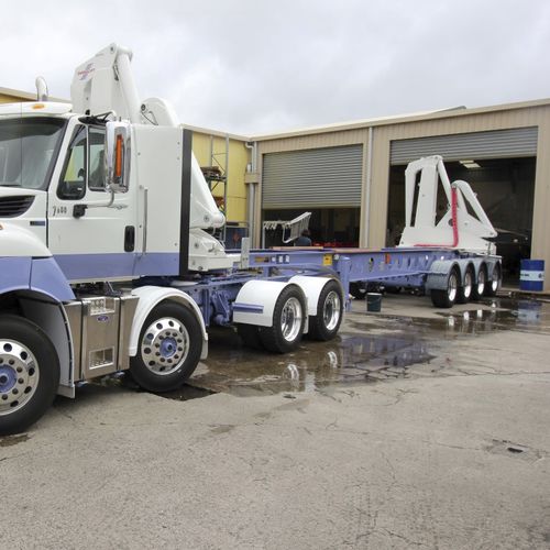 Carreta porta-contêineres - HC40 - SWINGLIFT - para estaleiro naval / para terminal portuário / de carregamento lateral