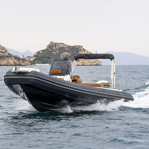 Barco inflável com motor de popa - 78 - BSC COLZANI srl - semirrígido / open / com console lateral