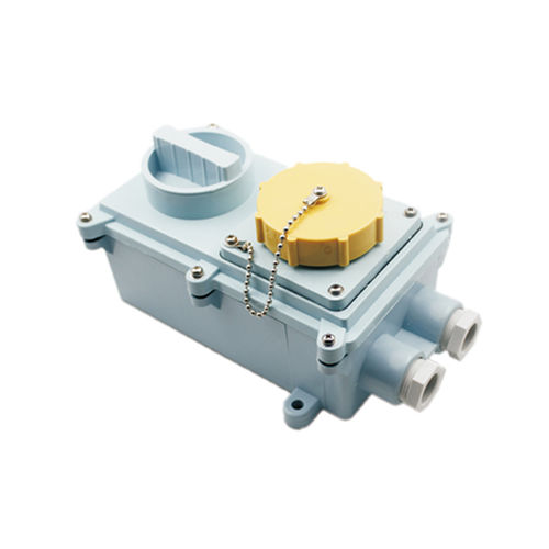 Tomada estanque elétrica para navio - IMPA 792771 - Zhejiang Bozhou Marine Electric Technology Co., Ltd. - para barco / fêmea / com interruptor