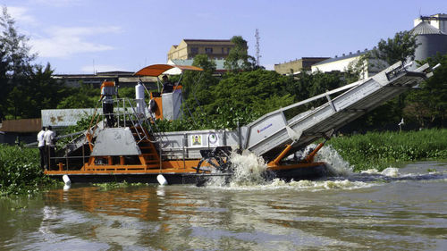 Barco profissional barco removedor de plantas aquáticas - KENYA - Italdraghe - catamarã / com motor de centro