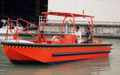 Barco profissional barco auxiliar para mergulho - Centurion 26 - Five Aluminium Boat and Engineering Pte Ltd - com motor de centro / a diesel / em alumínio