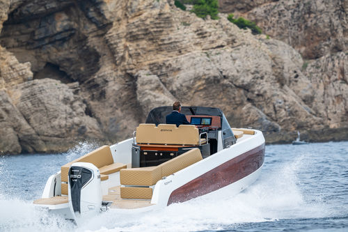 Lancha Cabin Cruiser com motor de popa - 900 CLASSIC - Zephyr boats  - de gasolina / bimotor / com casco de planeio