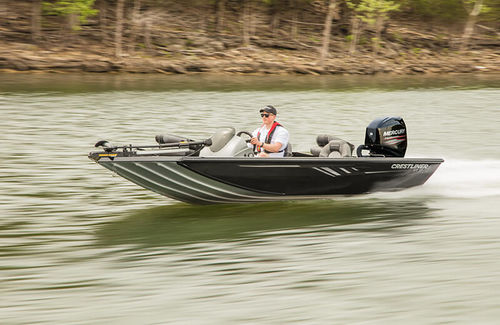 Bass boat com motor de popa - VT 17 - Crestliner - com console lateral / de pesca esportiva / em alumínio