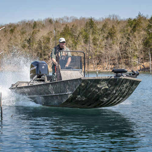 Jon boat com motor de popa - 1660 RETRIEVER FCC  - Crestliner - com console central / de pesca esportiva / em alumínio