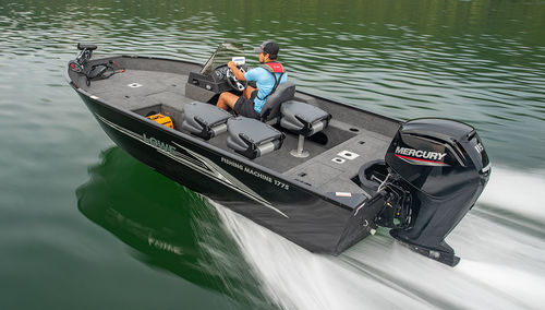 Bass boat com motor de popa - FM 1775 SC - Lowe - com console lateral / open / de pesca esportiva