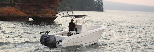 Lancha de console central com motor de popa - 2605 CC - Striper Boats - bimotor / de pesca esportiva / máx. 8 pessoas