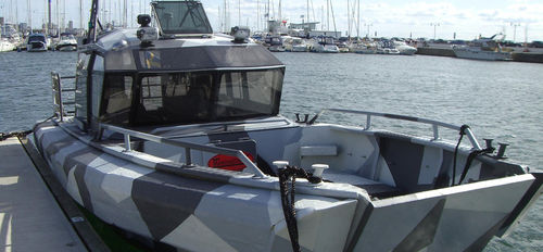 Barco profissional barco-patrulha - 8 COMBAT  - Arma Craft - com motor de centro hidrojato / em alumínio