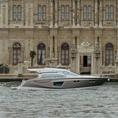 Iate a motor de cruzeiro - FLY 54 - Sessa Marine - com flybridge / IPS POD / 4 cabines