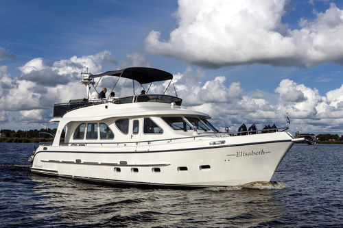 Lancha Express Cruiser com motor de centro - GV 1500 - Aquanaut - com flybridge / fluvial / 2 cabines